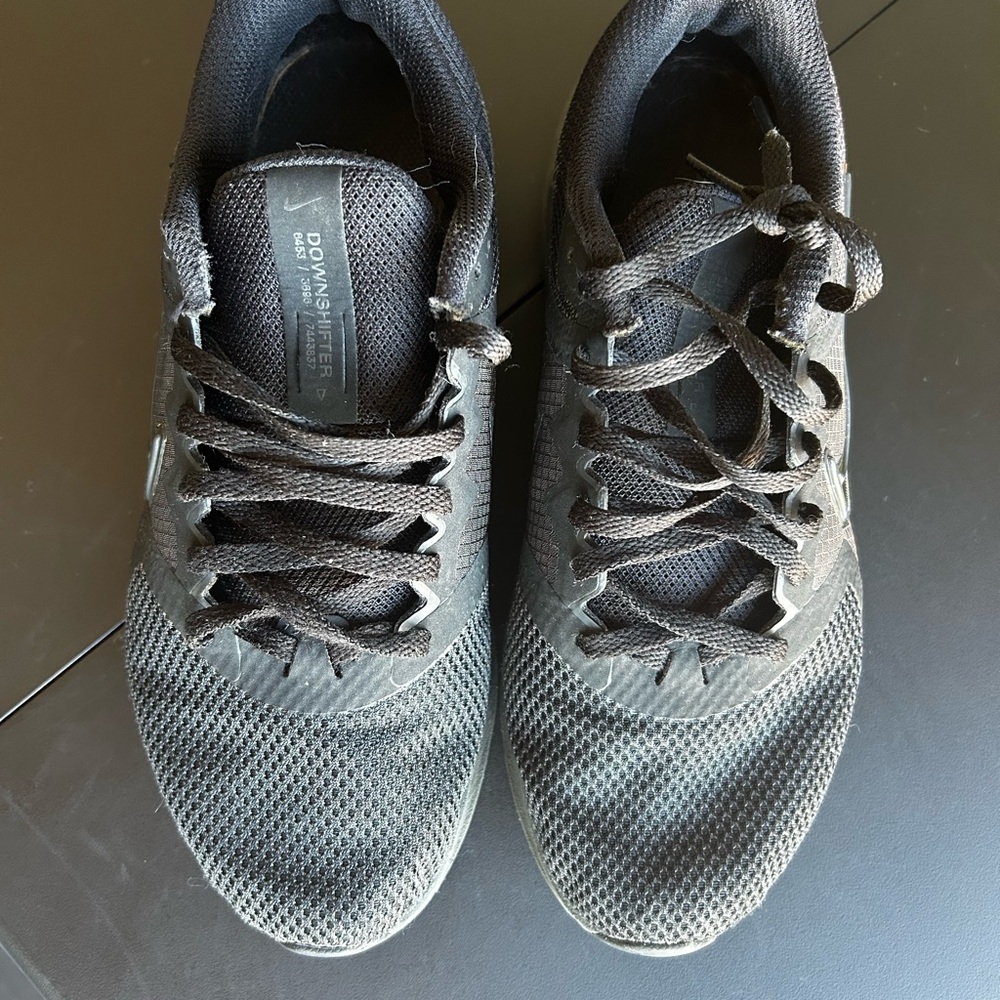Nike Men's Black Athletic Shoes